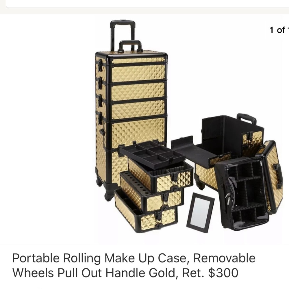 Portable travel make up case, pull out handle